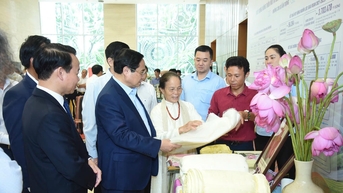 OCOP 5 sao từ tơ tằm “sức bật” mới của một làng nghề trăm năm