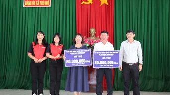 ផ្តល់ថវិកាជួយដល់ការសង្គ្រោះទឹកជំនន់សម្រាប់សាលារៀននៅភូម