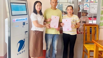 មជ្ឈមណ្ឌលសេវាកម្មរដ្ឋបាលសាធារណៈឃុំ Ba Chuc ជាប់ចំណាត់ថ្នាក់កំពូលនៃឃុំ សង្កាត់ និងតំបន់ពិសេសចំនួន ១០២ ក្នុងខេត្ត An Giang