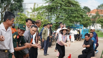 Lan tỏa tinh thần đoàn kết trong cộng đồng thôn Tà Hine