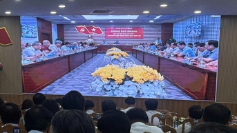 Ca Mau បានបើកសន្និសីទដើម្បីប្រកាសយ៉ាងឆាប់រហ័សនូវលទ្ធផលនៃសន្និសីទមជ្ឈិមលើកទី 14 អាណត្តិទី 13។