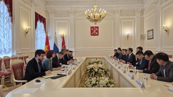 គណៈប្រតិភូខេត្ត Lang Son បានធ្វើទស្សនកិច្ច និងធ្វើការនៅសហព័ន្ធរុស្ស៊ី