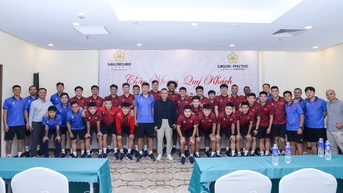 Lãnh đạo VFF động viên đội tuyển Việt Nam trước chuyến làm khách trên sân của Lào