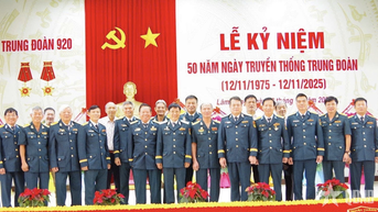 Trung đoàn 920 (Trường Sĩ quan Không quân) kỷ niệm 50 năm Ngày truyền thống