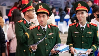 Nhân tài phục vụ trong quân đội có thể hưởng phụ cấp 550% lương
