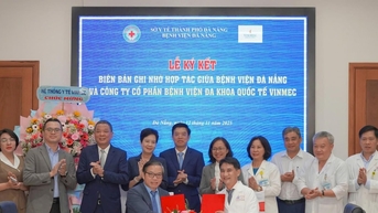 មន្ទីរពេទ្យ Da Nang និងប្រព័ន្ធថែទាំសុខភាព Vinmec បានចុះហត្ថលេខាលើអនុស្សរណៈយោគយល់គ្នាស្តីពីកិច្ចសហប្រតិបត្តិការវិជ្ជាជីវៈ។