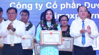 ផ្កាកុលាបមាសនៃឧស្សាហកម្មឱសថ