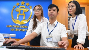 Chính phủ “mở cửa” tăng thu nhập chính đáng cho viên chức