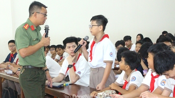 ដើម្បីធ្វើឱ្យសាលារៀនមានបរិស្ថានសុវត្ថិភាព