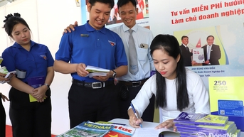 លើកកម្ពស់គំនិតផ្តួចផ្តើម និងការច្នៃប្រឌិតក្នុងការងារ និងការសិក្សា