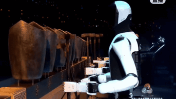 Robot chơi nhạc cụ cổ gây sốt tại Trung Quốc