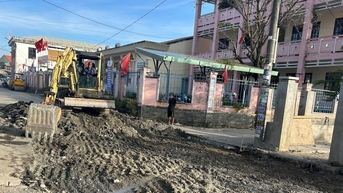 An Thang Ward ជួសជុលផ្លូវ DH15 ដែលខូចខាតបន្ទាប់ពីទឹកជំនន់