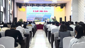 Hơn 100 học viên tham gia tập huấn nghiệp vụ khách sạn, nhà hàng