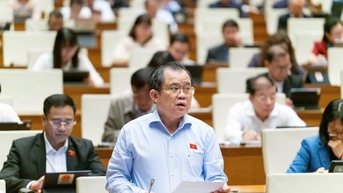 Đại biểu đề nghị làm rõ quy định cấm viên chức “chân trong chân ngoài”