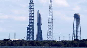 Bão từ cực mạnh khiến bầu trời phát sáng, NASA phải dừng phóng vệ tinh sao Hỏa