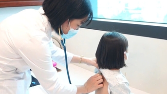 Cúm A gia tăng, nhiều trẻ phải nghỉ học, nhập viện điều trị