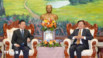 Phó Thủ tướng Chính phủ Hồ Đức Phớc thăm và làm việc tại Lào