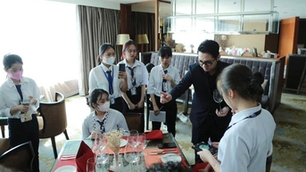 លាតត្រដាងមុខវិជ្ជា "ក្តៅ" ចំនួន 2 ជាមួយនឹងការលើកលែងថ្លៃសិក្សា 100%