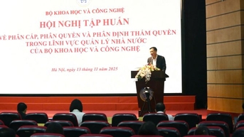 ក្រសួង​វិទ្យាសាស្ត្រ និង​បច្ចេកវិទ្យា បណ្តុះបណ្តាល​វិមជ្ឈការ និង​ការផ្ទេរអំណាច​ដល់​មូលដ្ឋាន