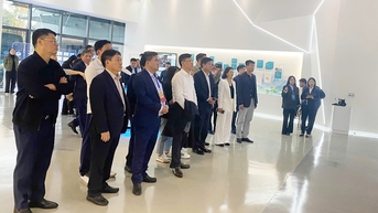 គណៈប្រតិភូខេត្ត Bac Ninh ចូលរួម “ពិព័រណ៍ពាណិជ្ជកម្ម និងទេសចរណ៍ព្រំដែនវៀតណាម - ចិន” ឆ្នាំ ២០២៥