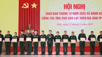 Khen thưởng 44 tập thể và 62 cá nhân trong phòng chống và khắc phục hậu quả mưa lũ