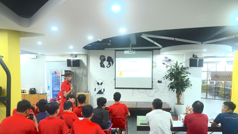 ការសរសេរកម្មវិធីក្លាយជាផ្លូវអាជីពរបស់សិស្សជាច្រើន។