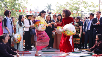 Kiều bào nỗ lực giữ gìn bản sắc Việt để nhân lên tình yêu đất nước