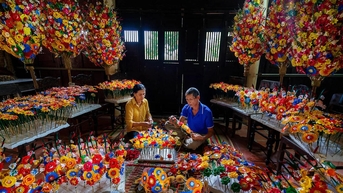 Trải nghiệm ‘hoa giấy Thanh Tiến – tranh làng Sình’ xứ Huế tại Nghệ An