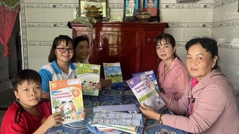 អមដំណើរស្ត្រីក្នុងស្ថានភាពលំបាក