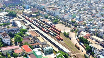 Ngành đường sắt mở rộng phạm vi vận chuyển miễn phí hàng hóa cứu trợ