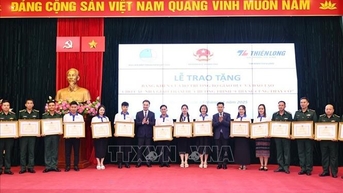 Gặp mặt 80 nhà giáo tiêu biểu toàn quốc