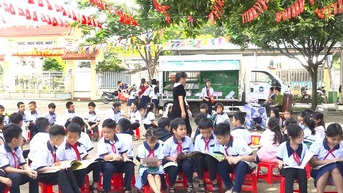 Lan tỏa văn hóa đọc từ xe thư viện lưu động