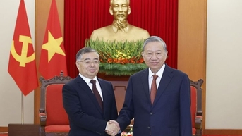 Tổng Bí thư Tô Lâm tiếp Trưởng Ban Tuyên truyền Trung ương Đảng Cộng sản Trung Quốc