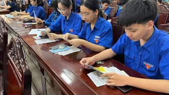 ការ​ពង្រឹង​ការ​ឃោសនា​អំពី​ការ​នាំ​ចេញ​កម្លាំង​ពលកម្ម​នៅ​ឃុំ និង​សង្កាត់​ភាគ​ខាង​កើត