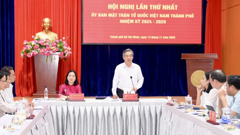 រាល់សកម្មភាពរបស់រណសិរ្សបម្រើប្រជាជនដោយមិនបន្សល់ទុកនរណាម្នាក់ឡើយ។