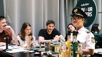 អ្នកក្រឡុកស្រាជនជាតិវៀតណាម ក្តៅខ្លួនជាមួយស្រាក្រឡុក Bun Bo Hue៖ រសជាតិធ្វើឲ្យចៅក្រមអន្តរជាតិភ្ញាក់ផ្អើល