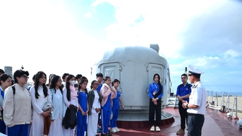 Đà Nẵng trang bị kiến thức biển, đảo cho học sinh THPT