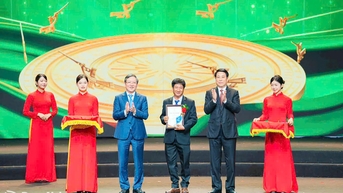 កសិករ Dong Nai នាំទឹកឃ្មុំវៀតណាមទៅកាន់ទីផ្សារពិភពលោក