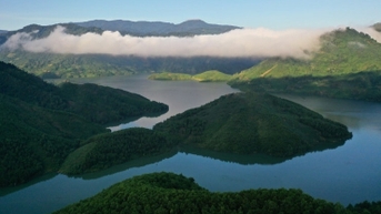 Hồ Đăkđrinh - Vịnh Hạ Long trên cạn của Quảng Ngãi