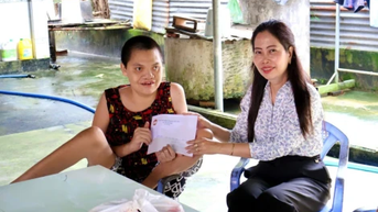 Xã Truông Mít thăm hỏi, tặng quà cho bệnh nhân hiểm nghèo và hộ nghèo