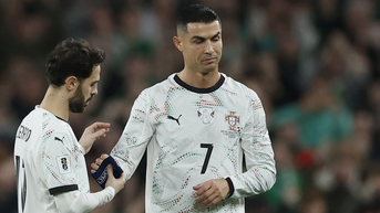 HLV tuyển CH Ireland: 'Ronaldo quá ngớ ngẩn'