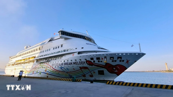 Quảng Ninh đón chuyến tàu quốc tế Bắc Hải-Hạ Long đầu tiên mùa du lịch tàu biển