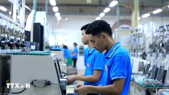 Đột phá về thể chế - nền tảng phát triển toàn diện và bền vững