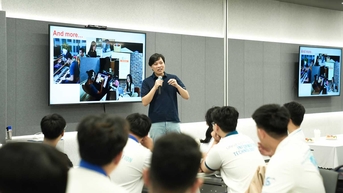 Nam sinh 17 tuổi giành quán quân VNG Code Tour 2025