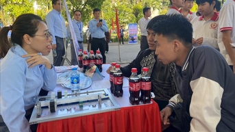 Gần 700 người được tư vấn, giới thiệu việc làm