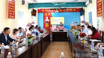 Đoàn công tác của Ban Tuyên giáo và Dân vận Tỉnh uỷ khảo sát tình hình thực hiện công tác giáo dục tại một số trường học