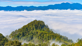 Ngắm biển mây ở ngôi làng cao nhất Việt Nam