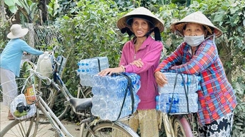 Chia sẻ khó khăn, động viên người dân vùng thiên tai