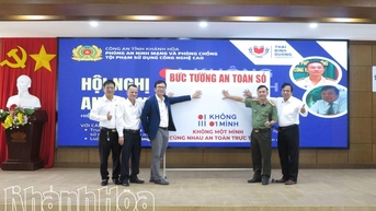 សន្និសីទសន្តិសុខតាមអ៊ីនធឺណិតនៅសាកលវិទ្យាល័យប៉ាស៊ីហ្វិក