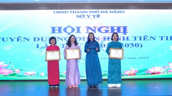 Sở Y tế Đà Nẵng tuyên dương điển hình tiên tiến